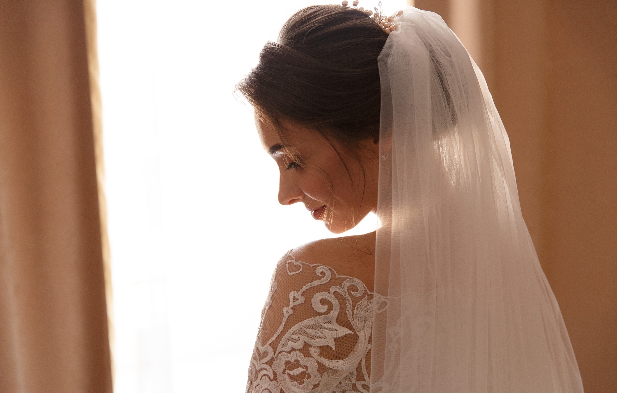 Portrait of georgeous bride at wedding day